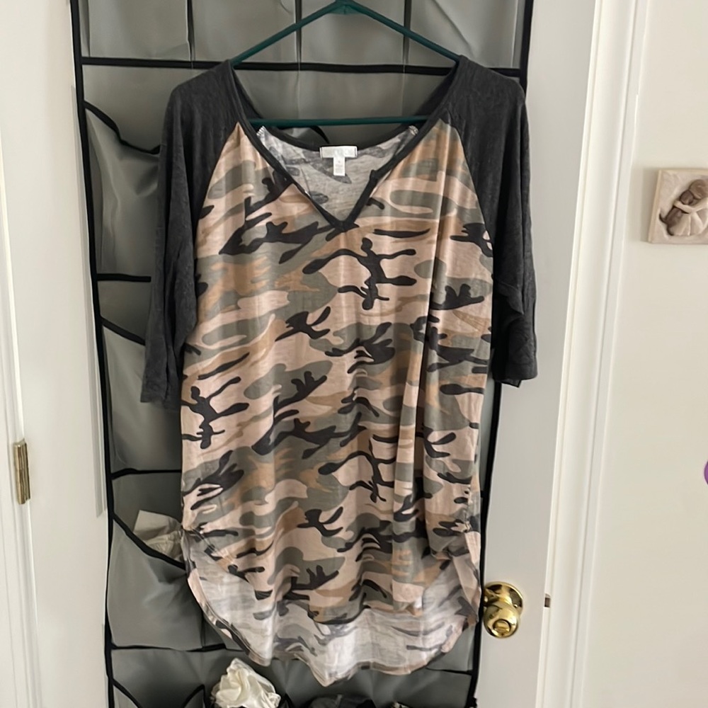 Abound 3/4 camo top-size M